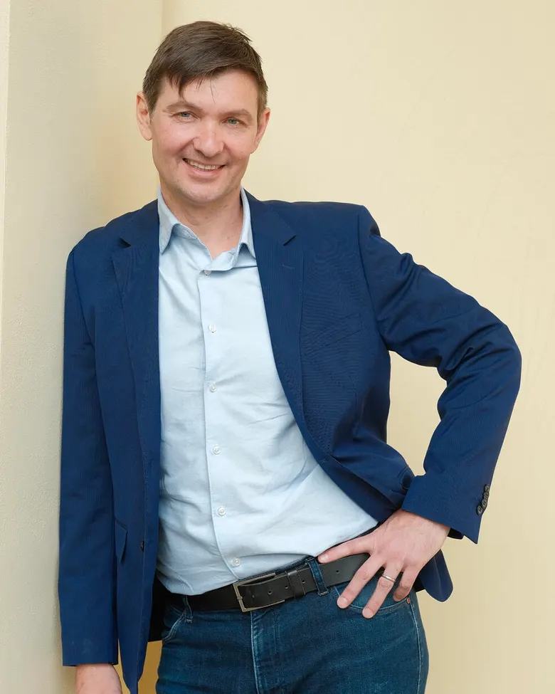 Il Dott. Simone Kravos, odontoiatra