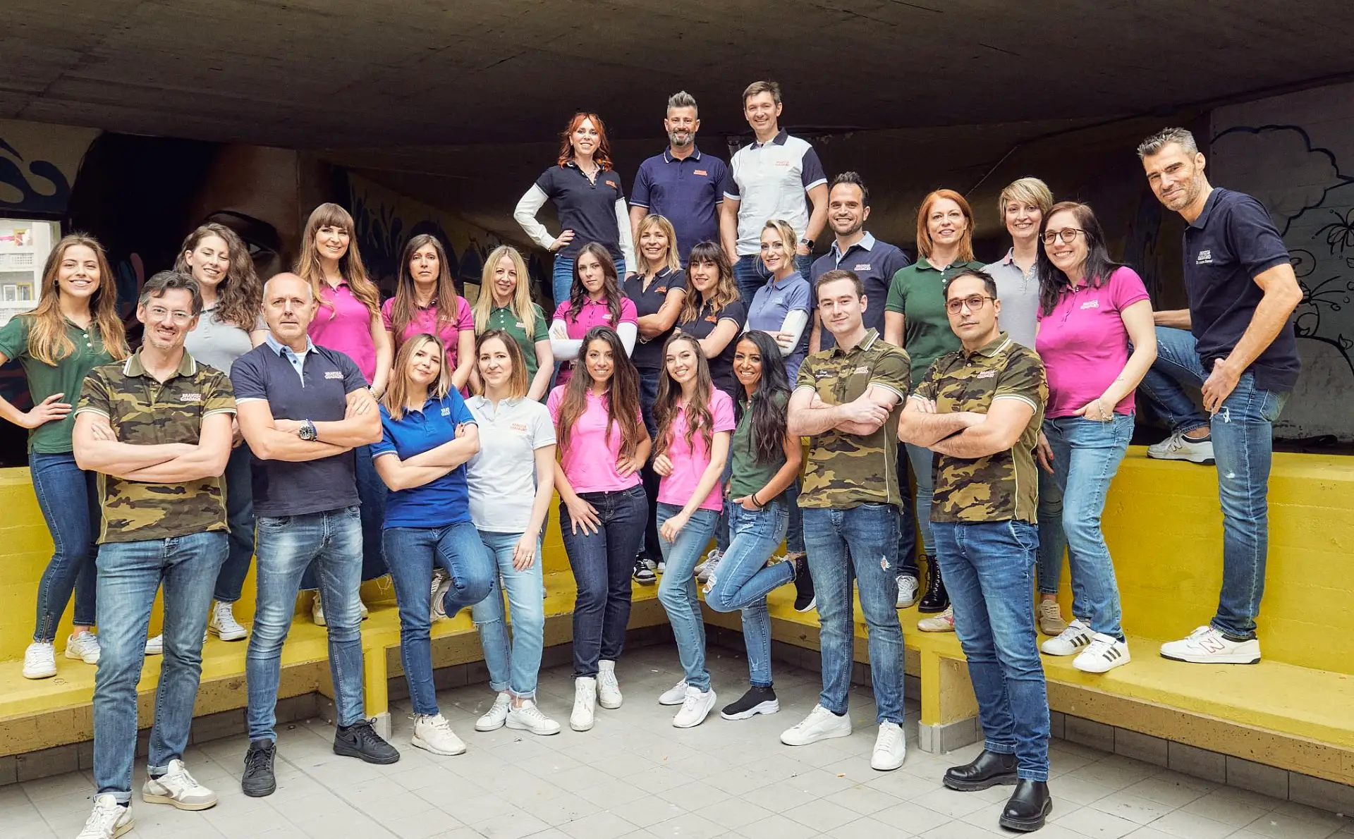 La squadra dello studio in polo colorate, a Trieste nel 2024