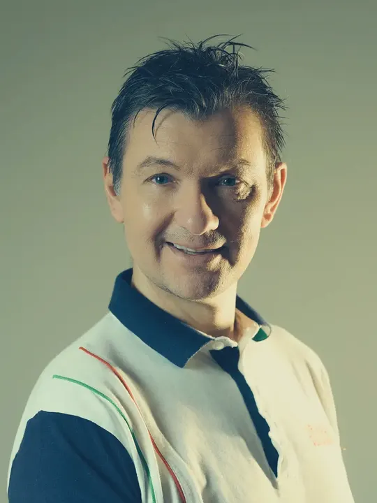 Il Dott. Simone Kravos, odontoiatra